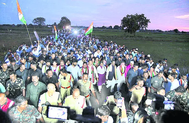 కష్టాలను తెలుసుకునేందుకే జనహిత యాత్ర