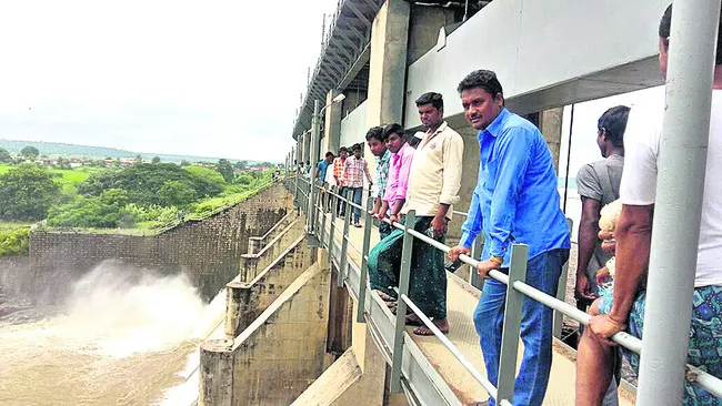సప్తవర్ణాల ‘స్వర్ణ’