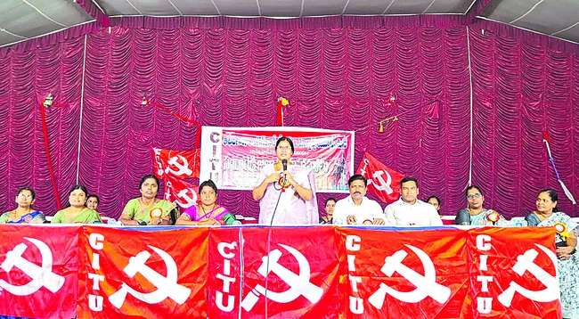 అంగన్వాడీలను క్రమబద్ధీకరించాలి