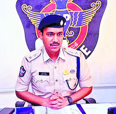 అల్లర్లు జరగకుండా చూడాల్సిన బాధ్యత కమిటీ సభ్యులదే..