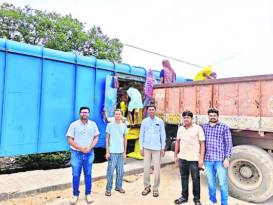 గూడ్స్‌షెడ్‌కు భారీగా ఎరువులు