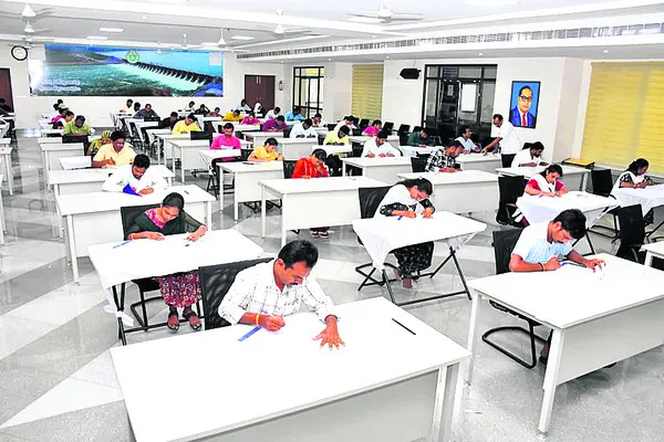 మీసేవ కేంద్రాల నిర్వహణకు ఇంటర్వ్యూ 