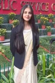 IPS Officer Poorva Choudhary impressive rank known for her beauty