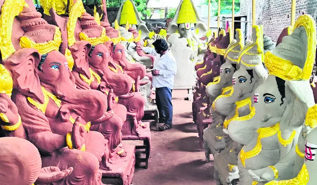 మటి్ట గణపతికి జై..