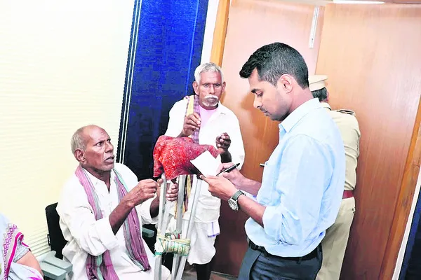 ప్రజావాణి దరఖాస్తులకు  సత్వరమే పరిష్కారం
