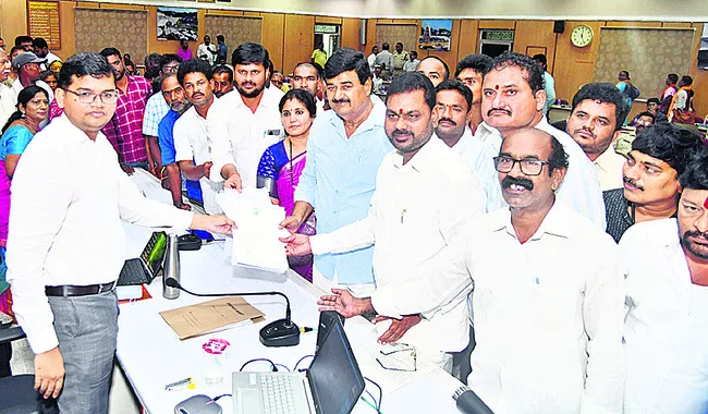 తొలగించిన పింఛన్లను పునరుద్ధరించాలి
