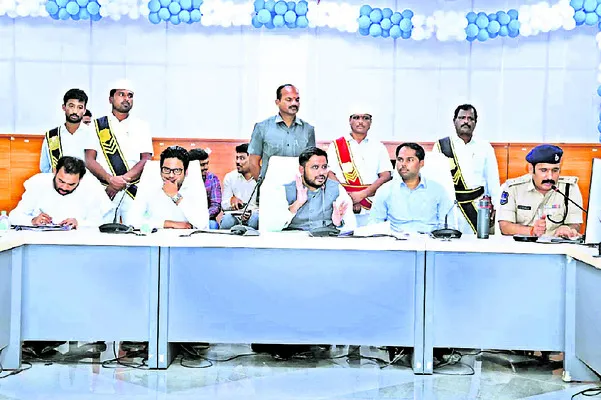 ఉత్సవాలను ప్రశాంతంగా జరుపుకోవాలి