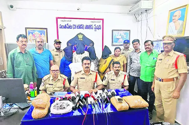 గంజాయి విక్రయాలపై దాడులు