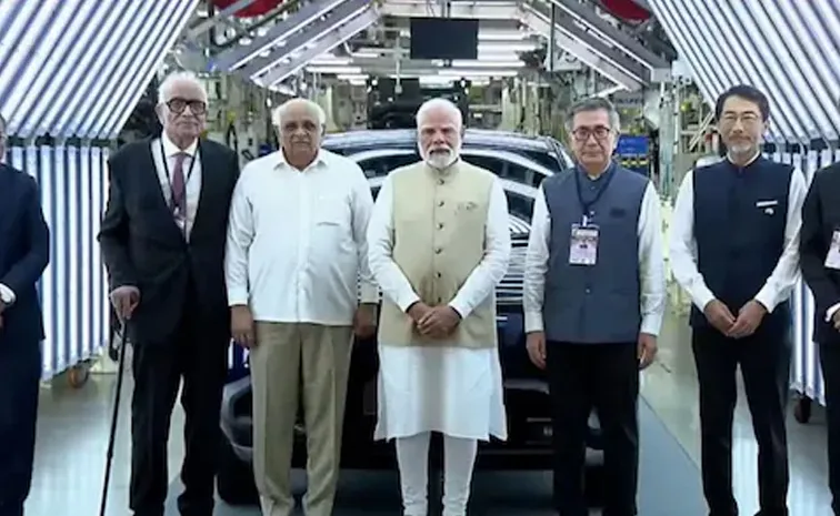 PM Narendra Modi Flags Off First Maruti Suzuki e Vitara EV Produced In India