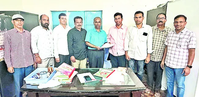 75 మంది టీచర్లకు పదోన్నతి