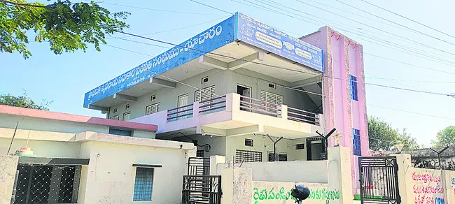 రాత్రికిరాత్రే బదిలీ!