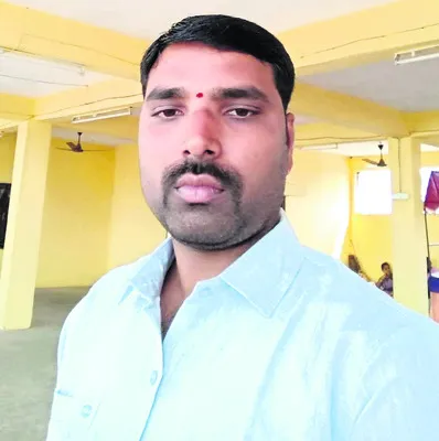 అప్పుల బాధతో యువకుడి ఆత్మహత్య
