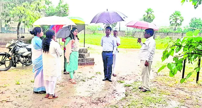 వైద్యులు అందుబాటులో ఉండాలి