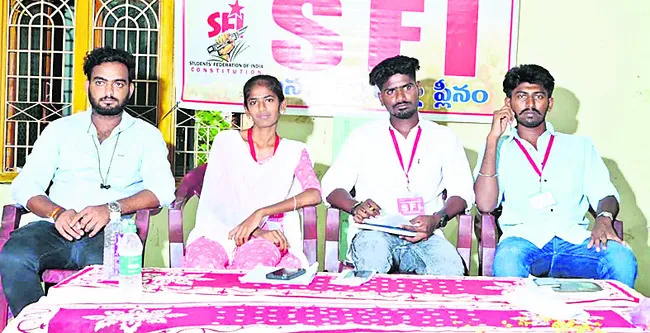 ప్రభుత్వ వైఫల్యం వల్లనే విద్యార్థినిపై లైంగికదాడి
