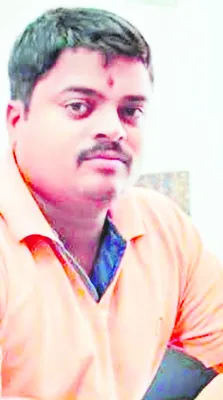 లారీ ఢీకొని క్లీనర్ మృతి