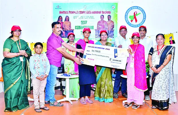 పారా లీగల్ వలంటీర్ పోస్టులకు దరఖాస్తుల ఆహ్వానం