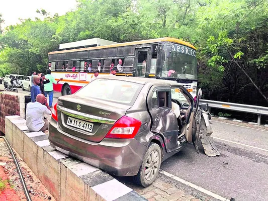 తిరుమల ఘాట్లో తప్పిన ప్రమాదం