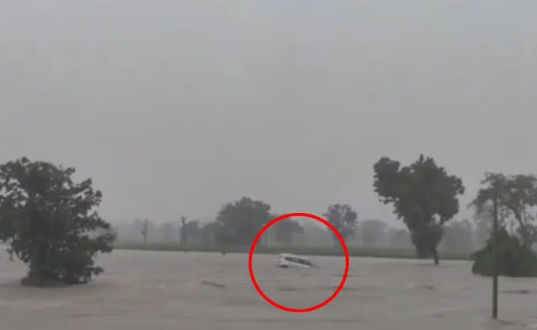 Medak District: Car Washed Away In Flood In Haveli Ghanpur