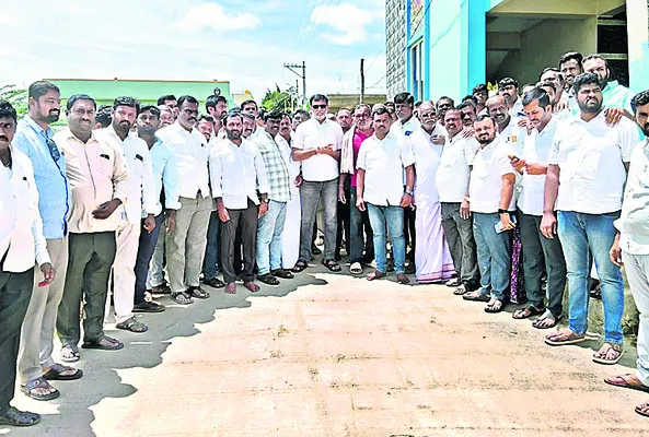 తాటాకు చప్పుళ్లకు భయపడేది లేదు 