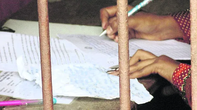 కాపీ రాయుళ్లా.. మజాకా?