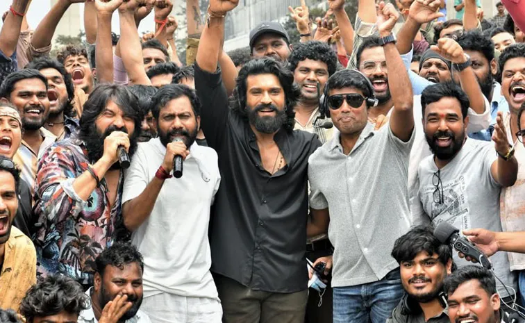 రామ్ చరణ్ పెద్ది.. వెయ్యిమందికి పైగా డ్యాన్సర్స్‌తో స్పెషల్ సాంగ్