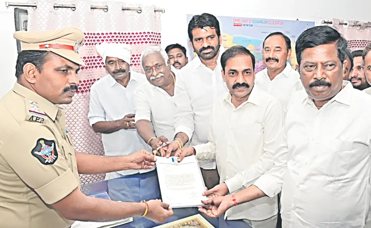 Case should be registered against speaker: YSRCP complaint to police in Nellore district