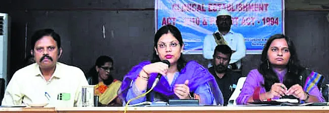 సేవా దృక్పథంతో వైద్యం అందించాలి