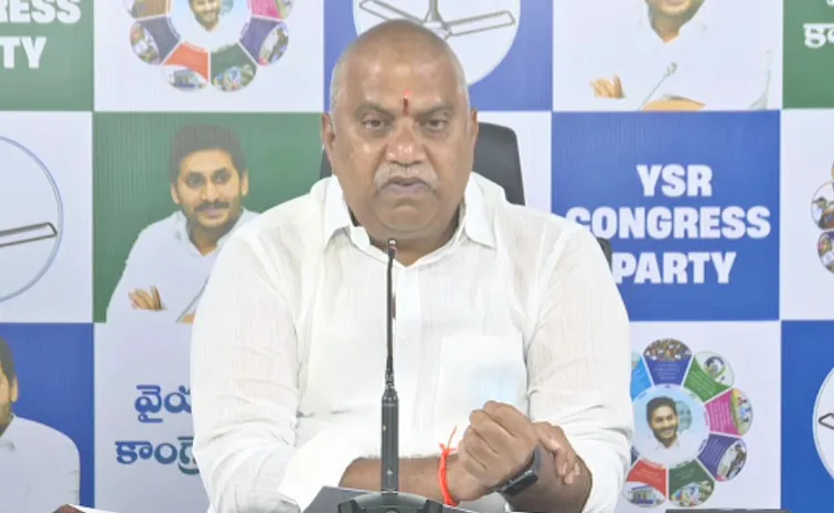 గణేష్ ఉత్సవాల్లో రాజకీయాలు మాట్లాడటం పాపం కాదా?: మల్లాది విష్ణు