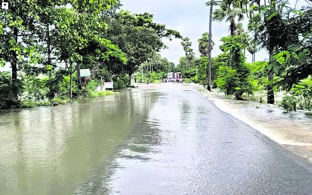 భువనగిరి జిల్లాను ముంచెత్తిన వరద