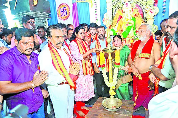 వేయిస