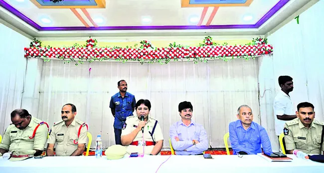 ఉత్సవాల్లో అల్లర్లకు తావివ్వొద్దు 