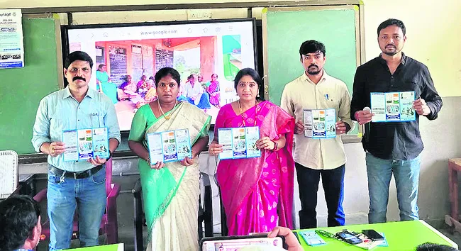 వయోజనులకూ ఓనమాలు..