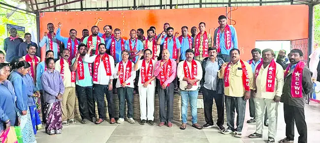 కాంట్రాక్ట్ కార్మికులకు ఈఎస్ఐ వైద్యం