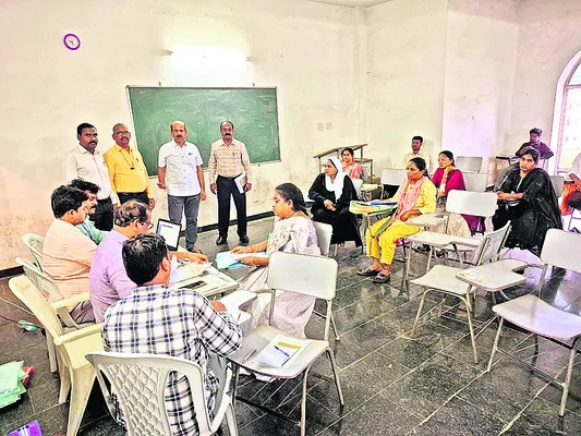వెరిఫికేషన్.. పెద్ద వర్రీ