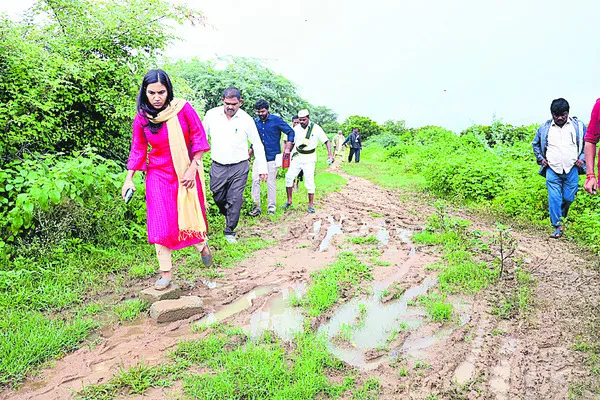 వర్షాలపై అప్రమత్తంగా ఉండండి
