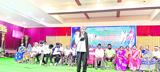 పింఛన్లు పెంచకుంటే రాజీనామా చెయ్