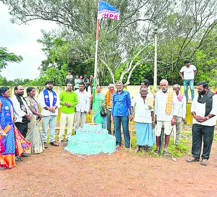 యూరియా సరఫరా కేంద్రాల్లో తనిఖీ 