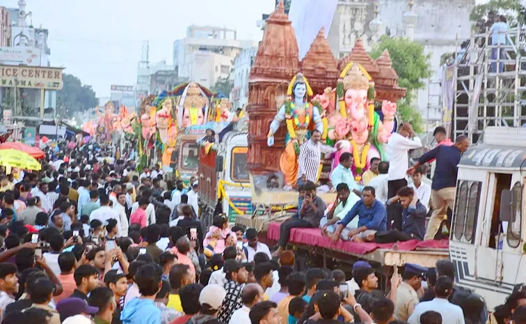 Ganesh Immersion: Traffic Restrictions In Tank Bund Areas Hyderabad