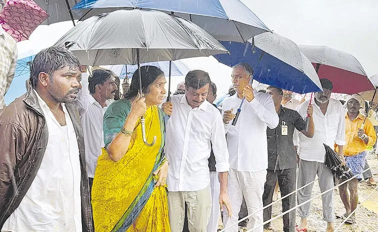 బాధితులను పట్టించుకోని సీఎం ఎందుకు?
