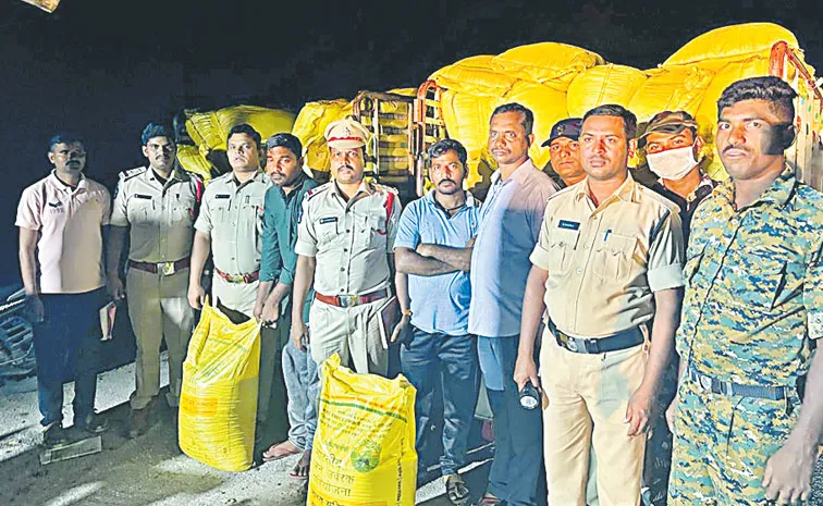 Urea seized while crossing the border