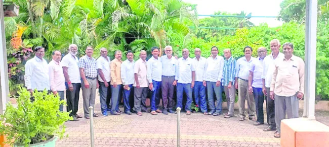 ఆ రోజు అందరూ ఒకే చోట