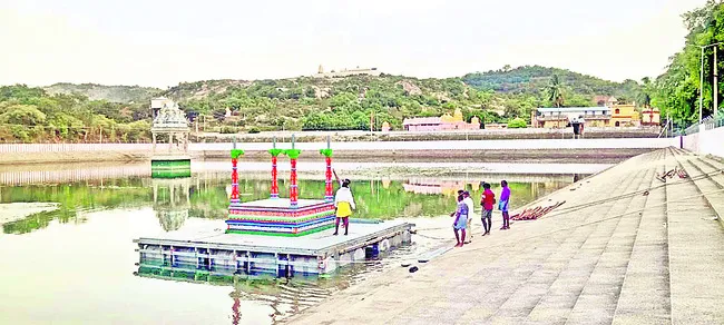 6 నుంచి వేణుగోపాలస్వామి తెప్పోత్సవాలు
