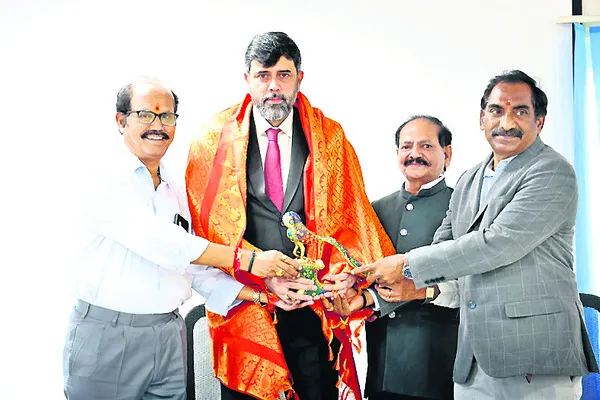 క్రమశిక్షణ, అంకితభావంతోనే వృత్తిలో రాణింపు 