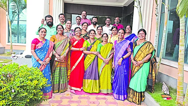 మేమున్నామని..