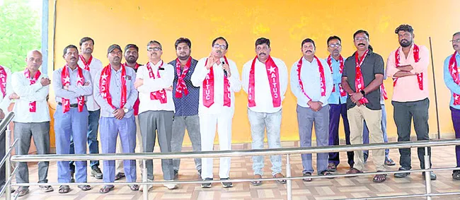 సొంతింటి పథకం అమలుకు కృషి