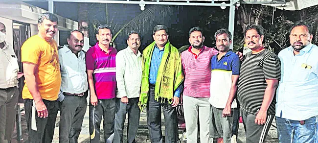 ఆప్తులున్నవారే అసలైన అదృష్టవంతులు