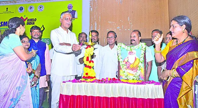 యోగాతో మానసిక ఒత్తిడి దూరం 