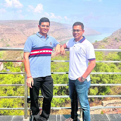 బెస్ట్‌ ఫ్రెండ్‌ శివం ఉపాధ్యాయ