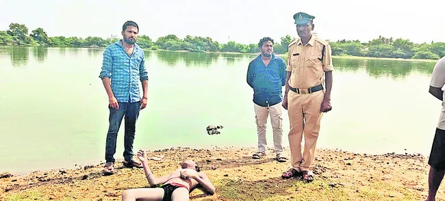 ఈతకు 