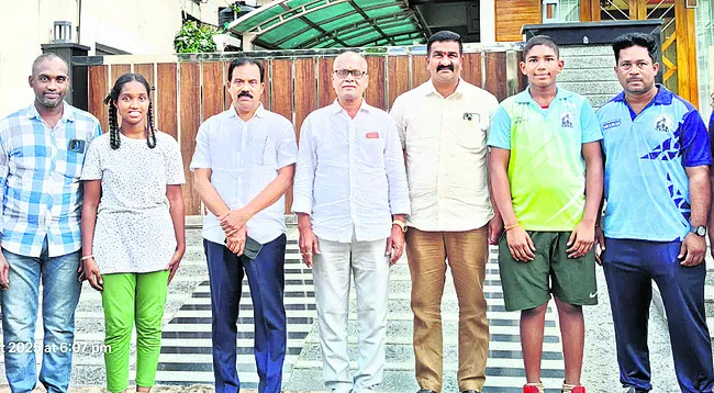 జాతీయ బాక్సింగ్‌ పోటీలకు జిల్లా క్రీడాకారులు